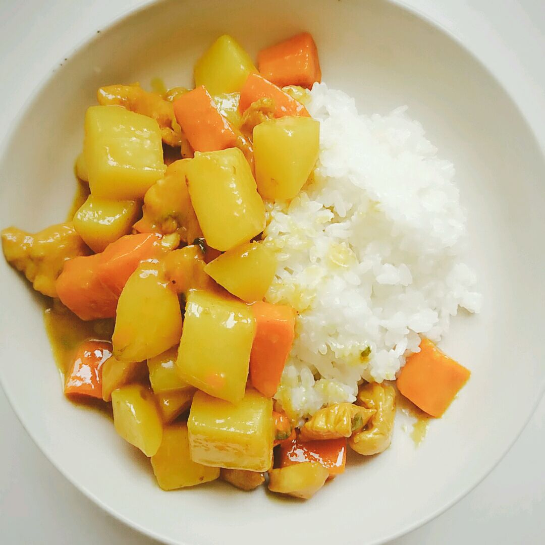 咖喱鸡块饭