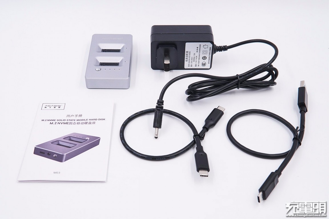 拆解报告：ACASIS阿卡西斯M.2 NVME固态移动硬盘座M03_百科TA说