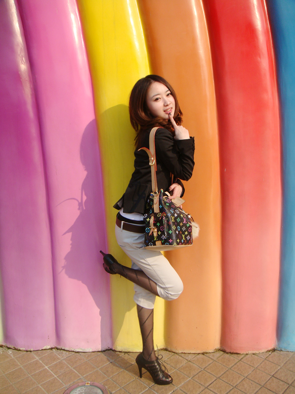 程琳,网络红人,出生于湖北省 a target="_blank" href="/item/黄石