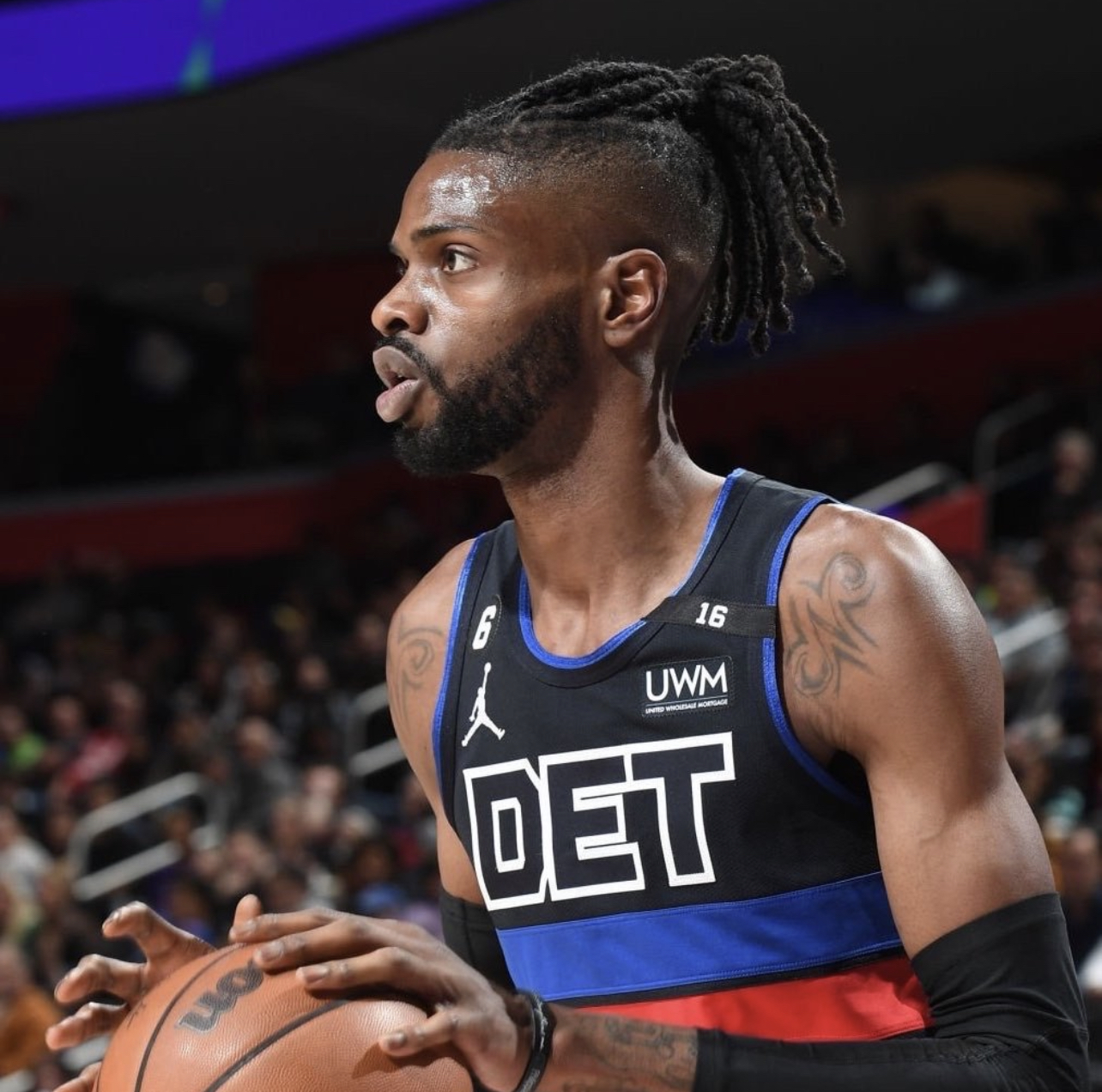  p data-id="gnsvubgzjg">诺伦斯·诺尔(nerlens noel),1994年4月10日