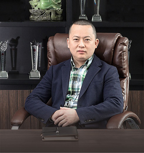  p>李建新,四川仁寿人,四川蜀江龙餐饮管理有限公司董事长,中国火锅业