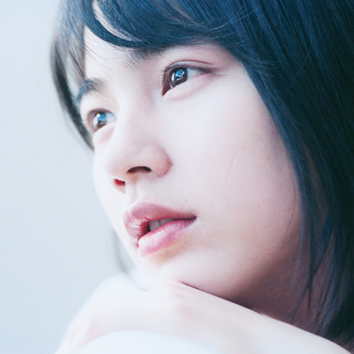  p>能年玲奈,1993年7月13日出生于日本兵库县,演员,模特.