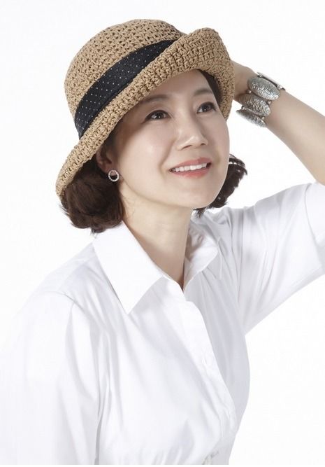  p>梁美京,1961年7月25日生于韩国济州岛,韩国电影电视演员,主持人