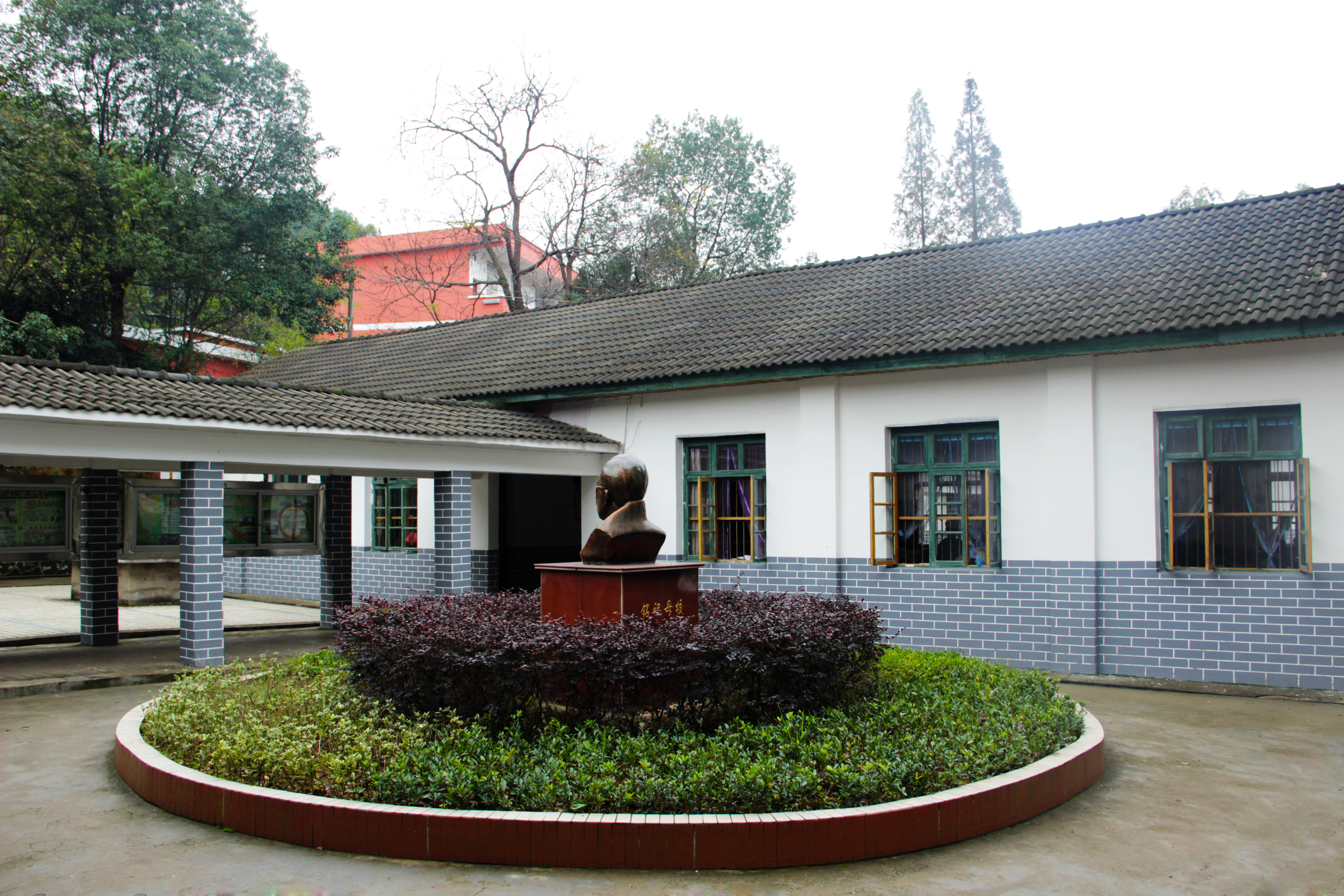 江西省万载县株潭中学