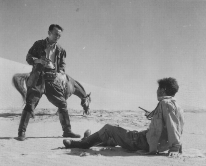 《沙漠追匪记》由 a target="_blank" href="/item/天马电影制片厂