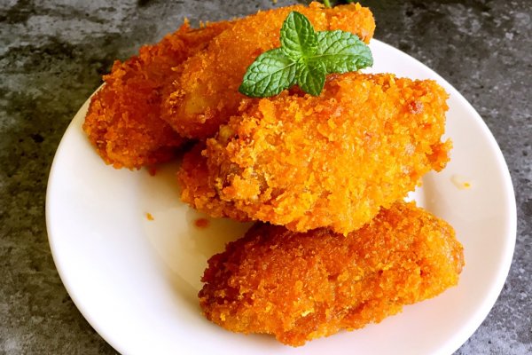 面包糠炸鸡翅