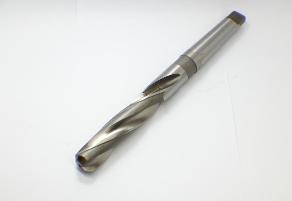  p>钻头和扩孔钻是一样的东西,不过是发挥的作用不同罢了,都是利用 a