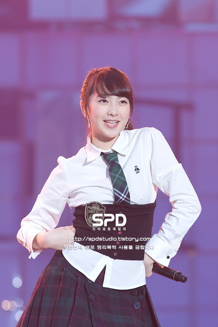  p>姜智英(           kang ji young),艺名知英,1994年1月18日出生