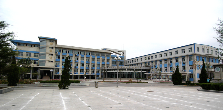  p>河南省开封高级中学(kaifeng middle school)坐落在开封市区东南部
