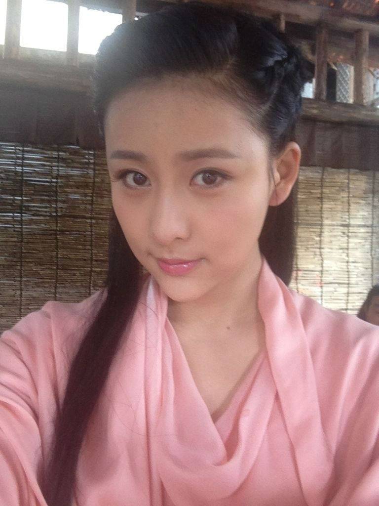  p>《心碎了》是由micro lee作词作曲,阿紫 演唱的一首歌曲. /p>