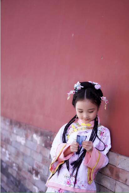  p>法图麦·天缘,小名叫缘宝公主,汉名鲍天缘,英文名为fatimah,2007年