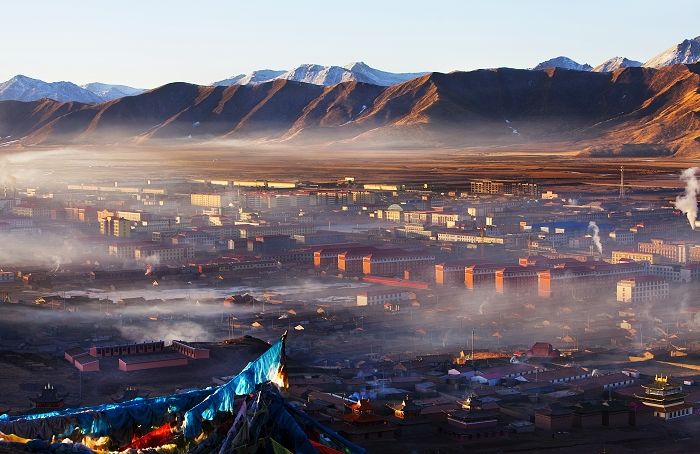  p data-id="gnhio7fozw">果洛藏族自治州,简称"果洛州",是青海的8个 