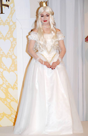  p>白皇后又称白棋女王,是迪士尼电影《 a href="#" data-lemmaid="