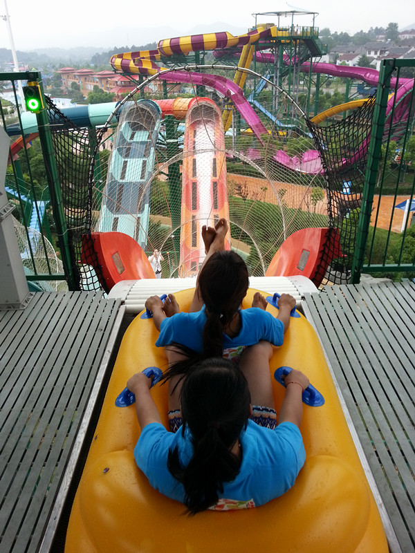  p>南京欢乐水魔方水上乐园位于 a target="_blank" href="/item/南京