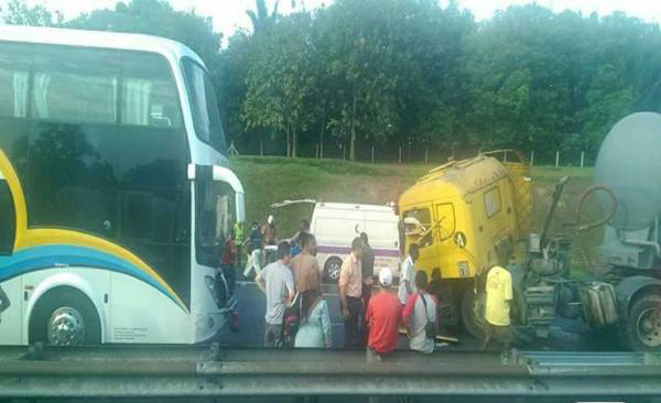 1月7日马来西亚巴士车祸事故