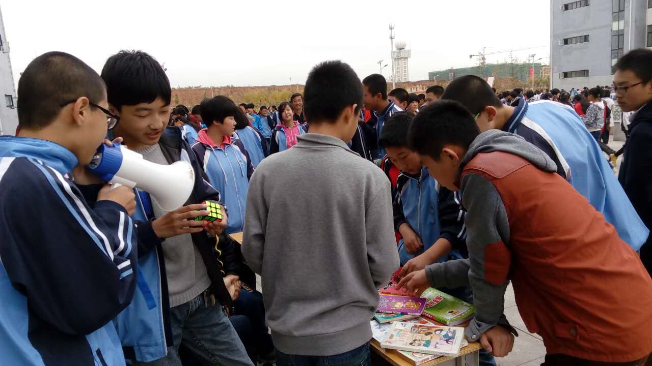  p>卢龙县卢龙镇中学为 a target="_blank" href="/item/卢龙县