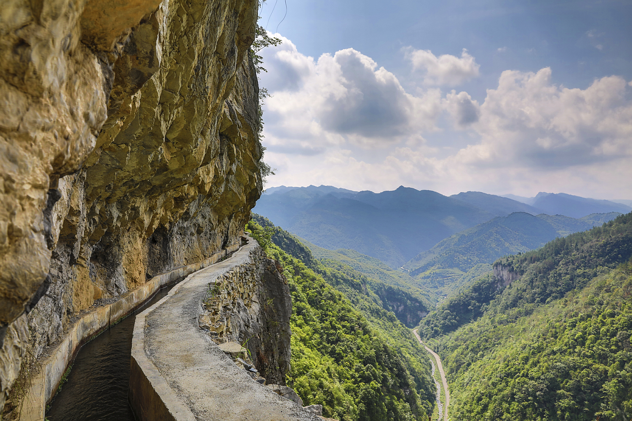  p data-id="gnvixap42p">大发天渠旅游景区位于贵州省遵义市 a