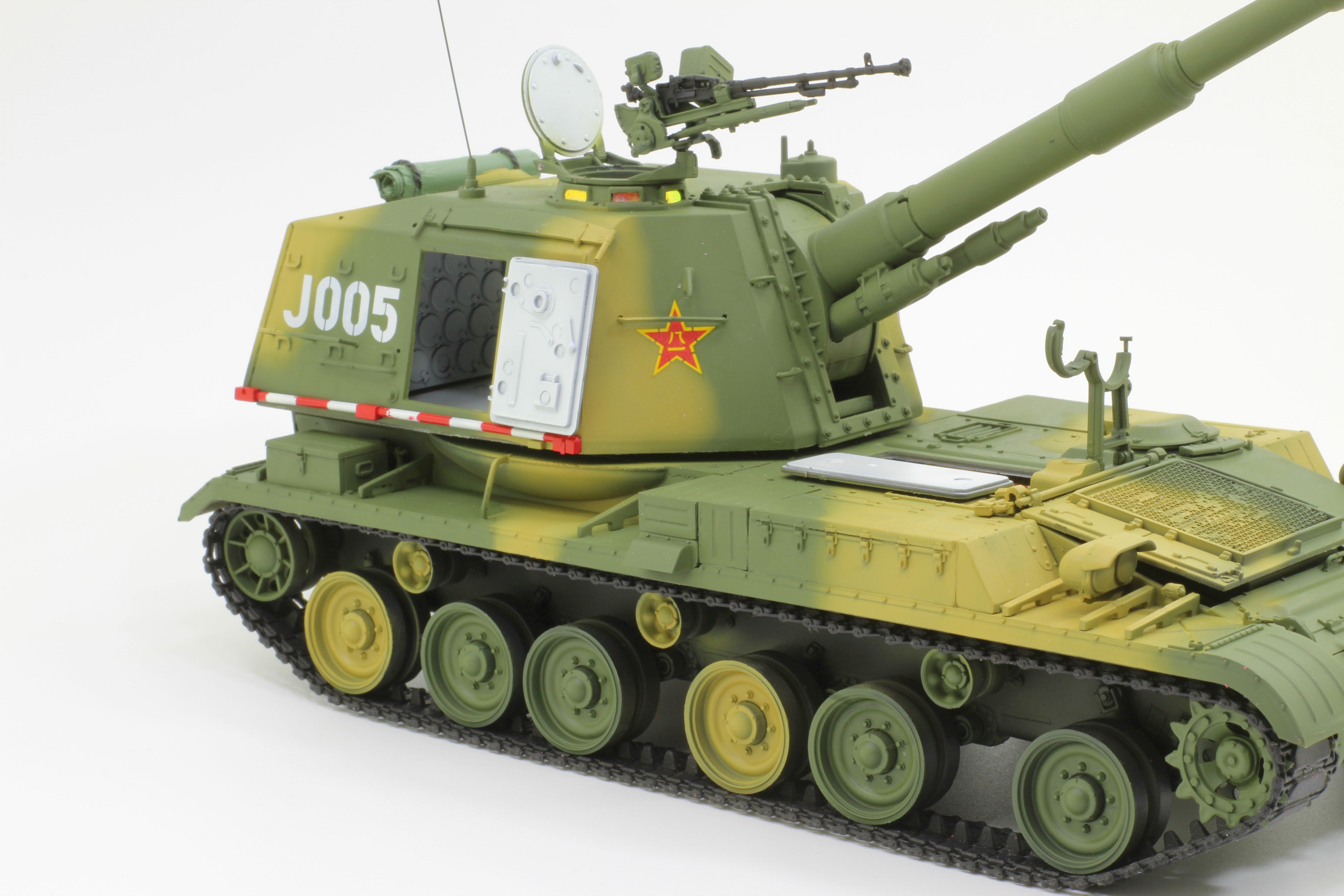 83式152毫米履带式自行加榴炮