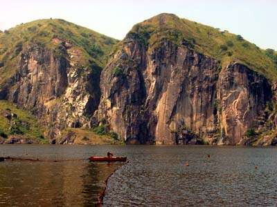 data-lemmaid="229164">喀麦隆 /a>的尼奥斯湖(lake nyos)为 a target