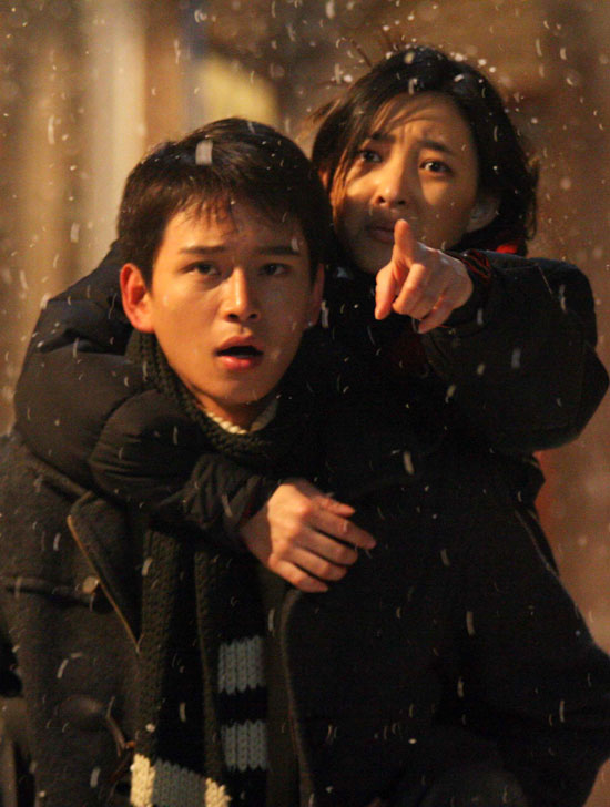  p>《金耳环》是由 a href="#" data-lemmaid="586936">海岩 /a>的