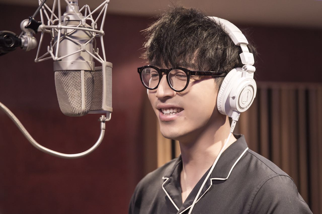  p>白客,本名罗宏明,1988年7月9日出生于山东省泰安市,中国内地影视男