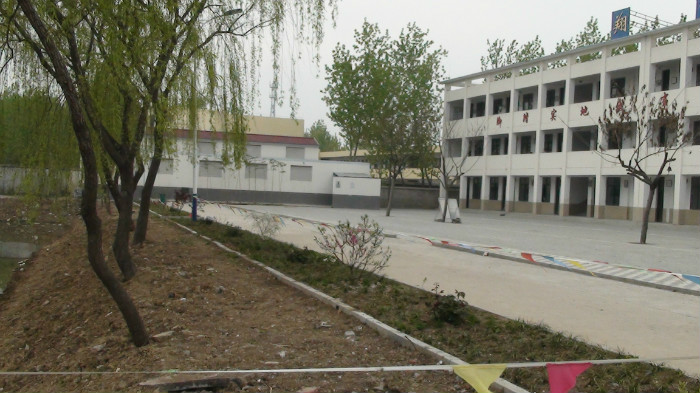 href="/item/泗县">泗县 /a>杨集中学始建于1969年,是一所农村初级