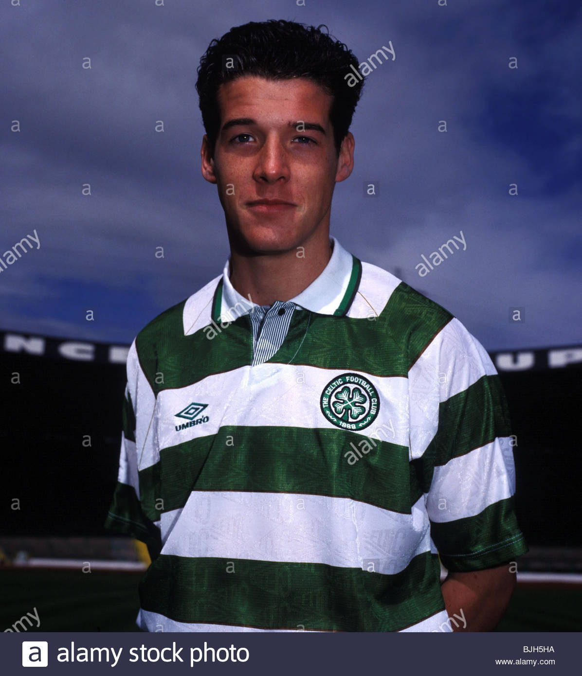 o'neil,1972年9月6日出生于苏格兰佩斯利,苏格兰足球运动员