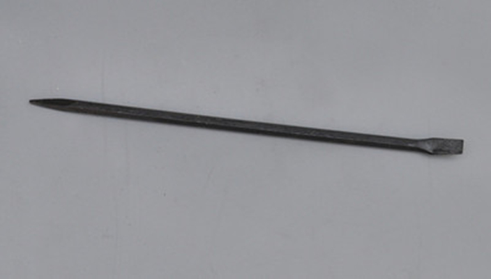  p>英文名[drill rod] 尖头钢棒,是一种常用的建筑工具,特别是在山区