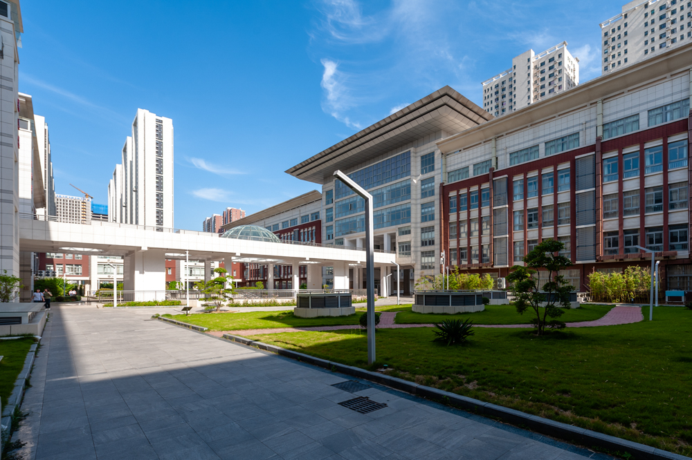  p>临沂市第二中学建立于1958年,是临沂市境内一所由 a target="