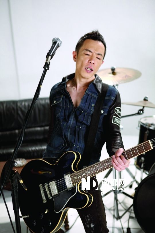  p>黄贯中(paul wong),1964年3月31日出生于中国香港,中国香港男歌手