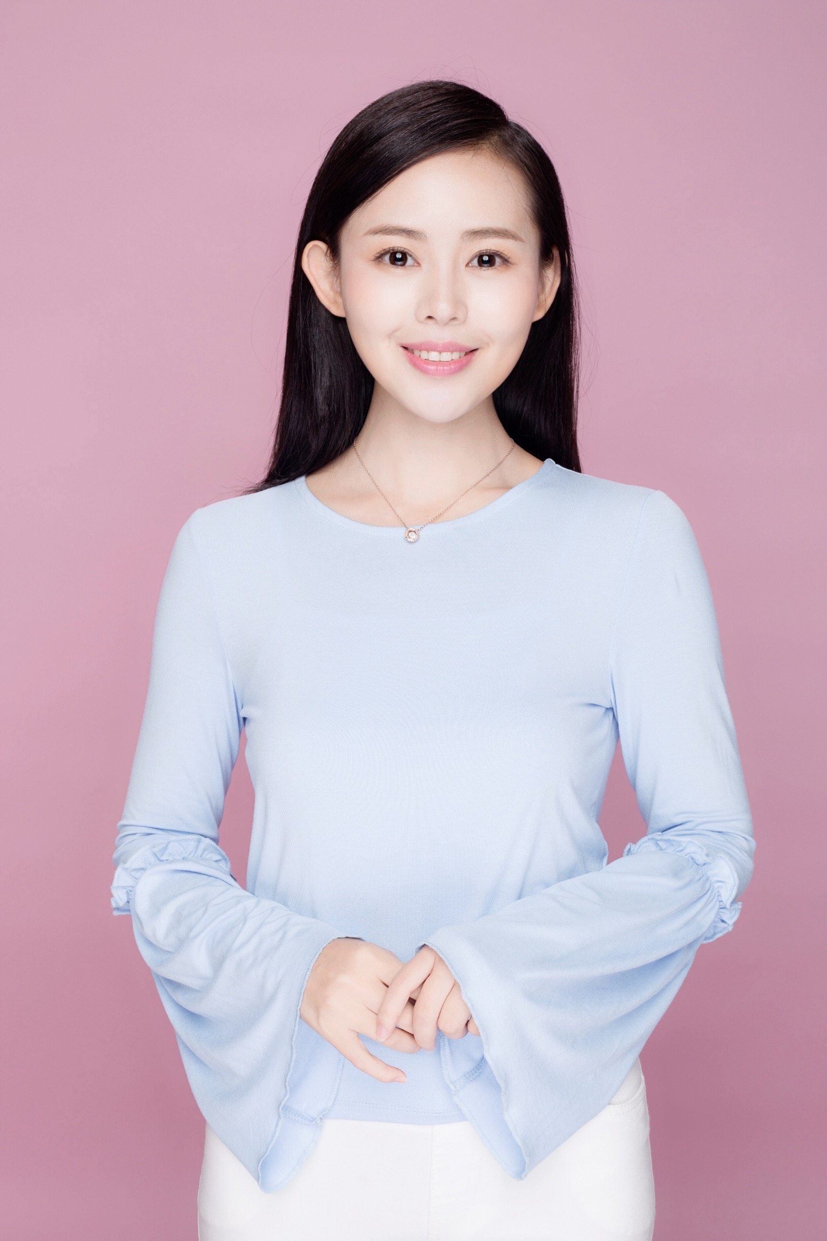 p data-id="gnb13gvva8">昕瑶(sharon ),1995年11月21日生于江西省