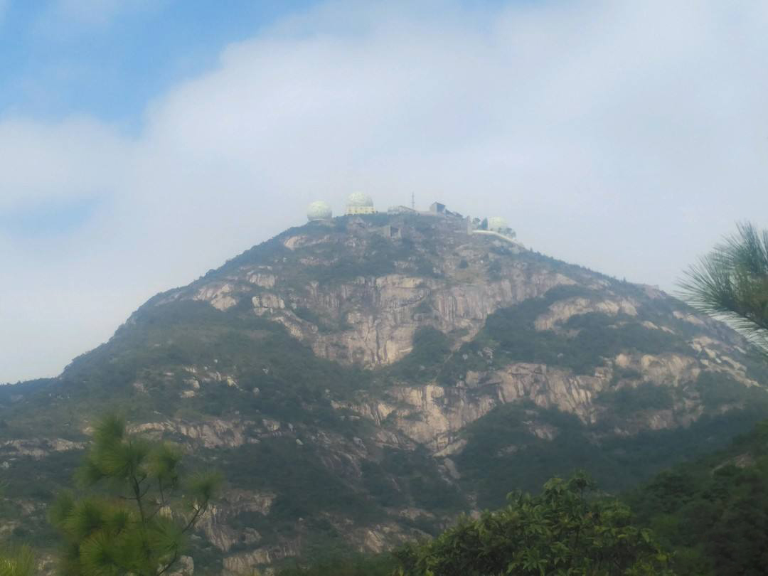  p data-id="gnvhomxu30">绝顶峰即鼓山顶,是福建省福州市著名旅游