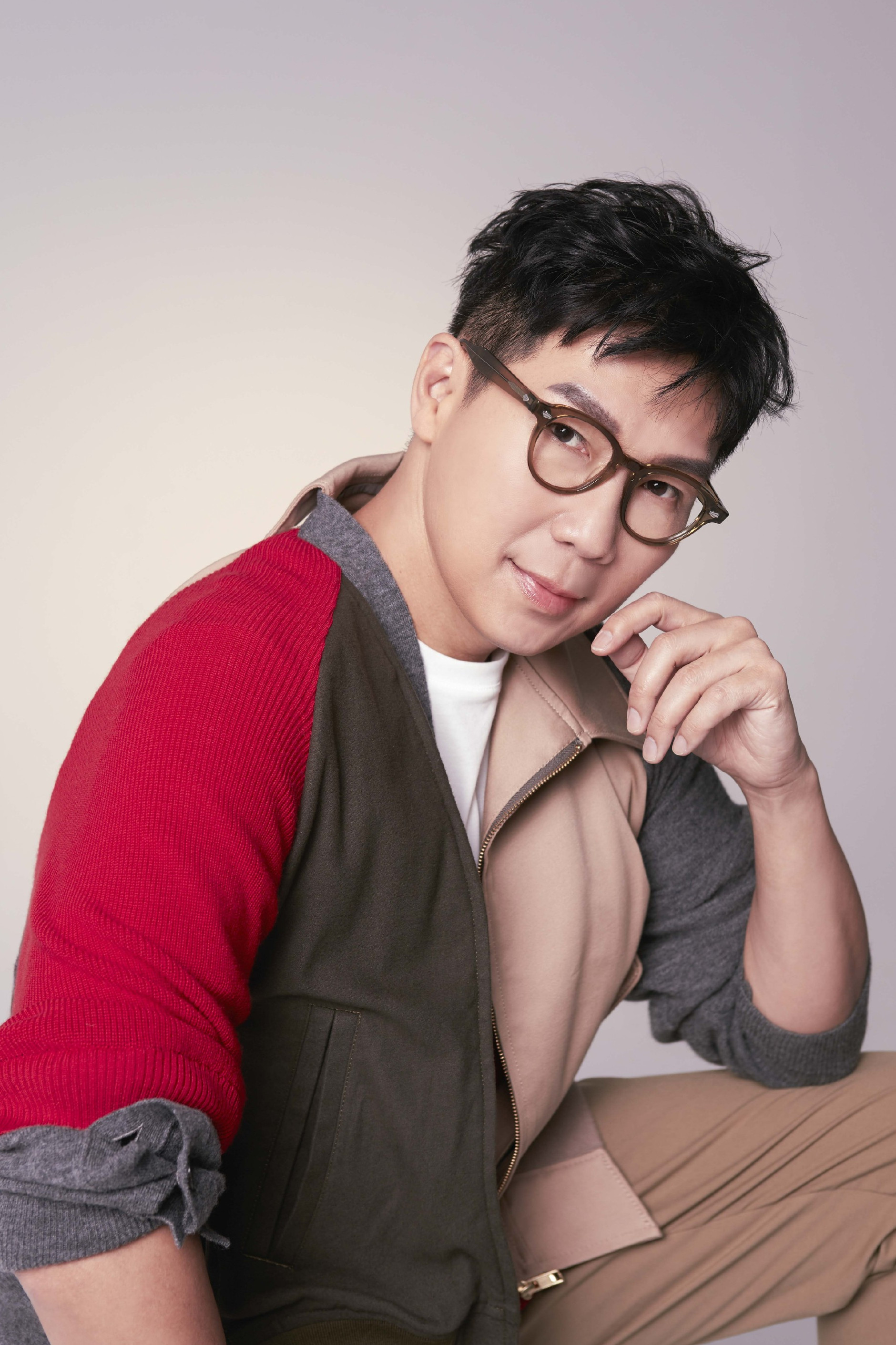  p>品冠,本名黄品冠,1972年2月26日出生于马来西亚吉隆坡,祖籍中国