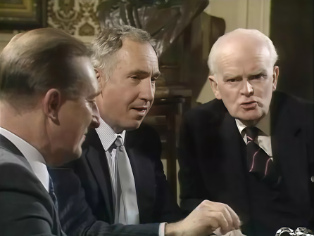 是，首相（英国1986年西德尼·洛特比与彼得·惠特莫尔联合执导的系列喜剧）_百度百科