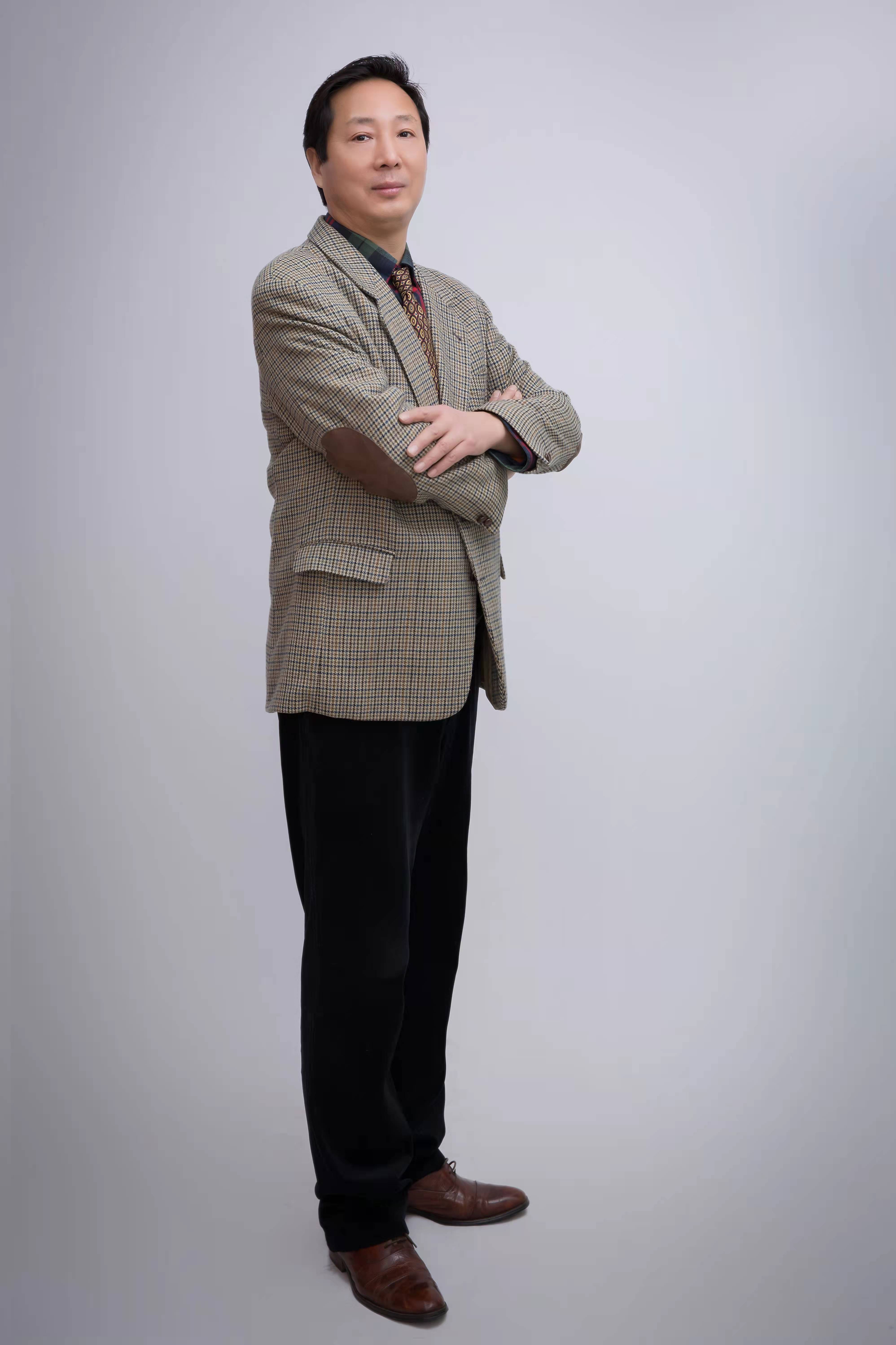 ctrid="st9d8bwfalno">王少华,男,汉族,1973年11月27日生,祖籍南阳