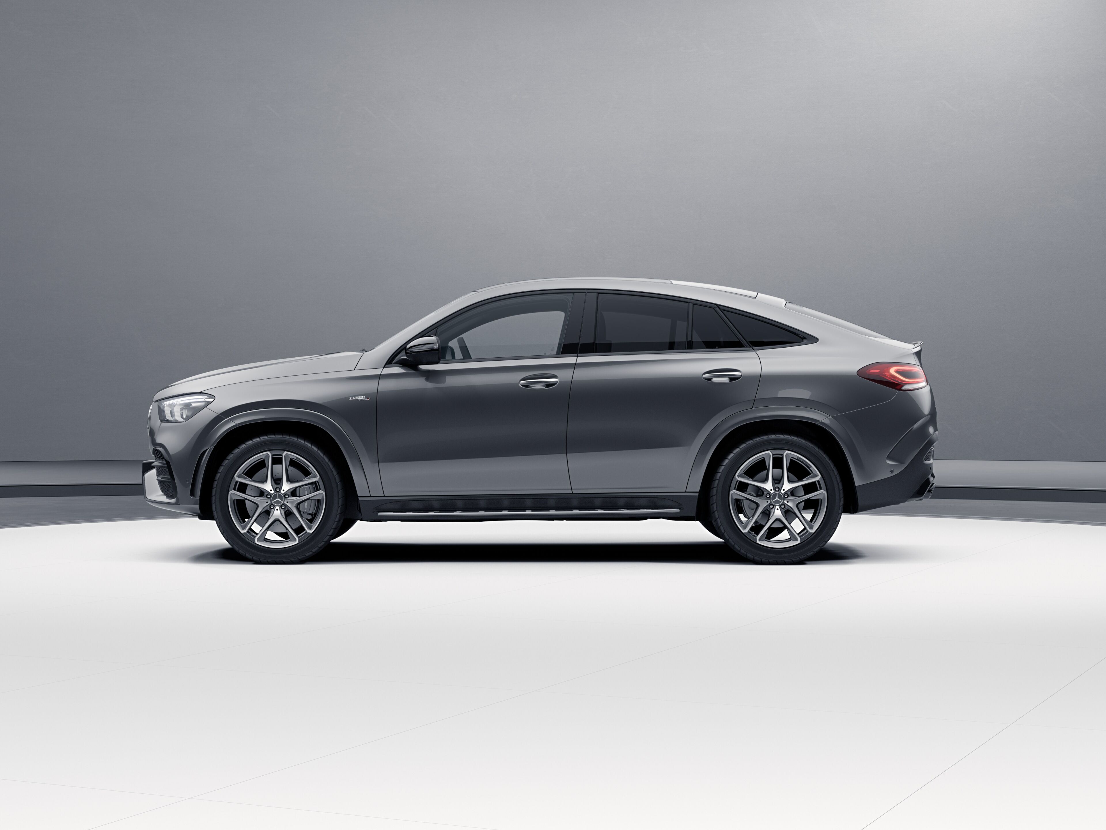 奔驰轿跑车型大全(奔驰轿跑suv2020款)