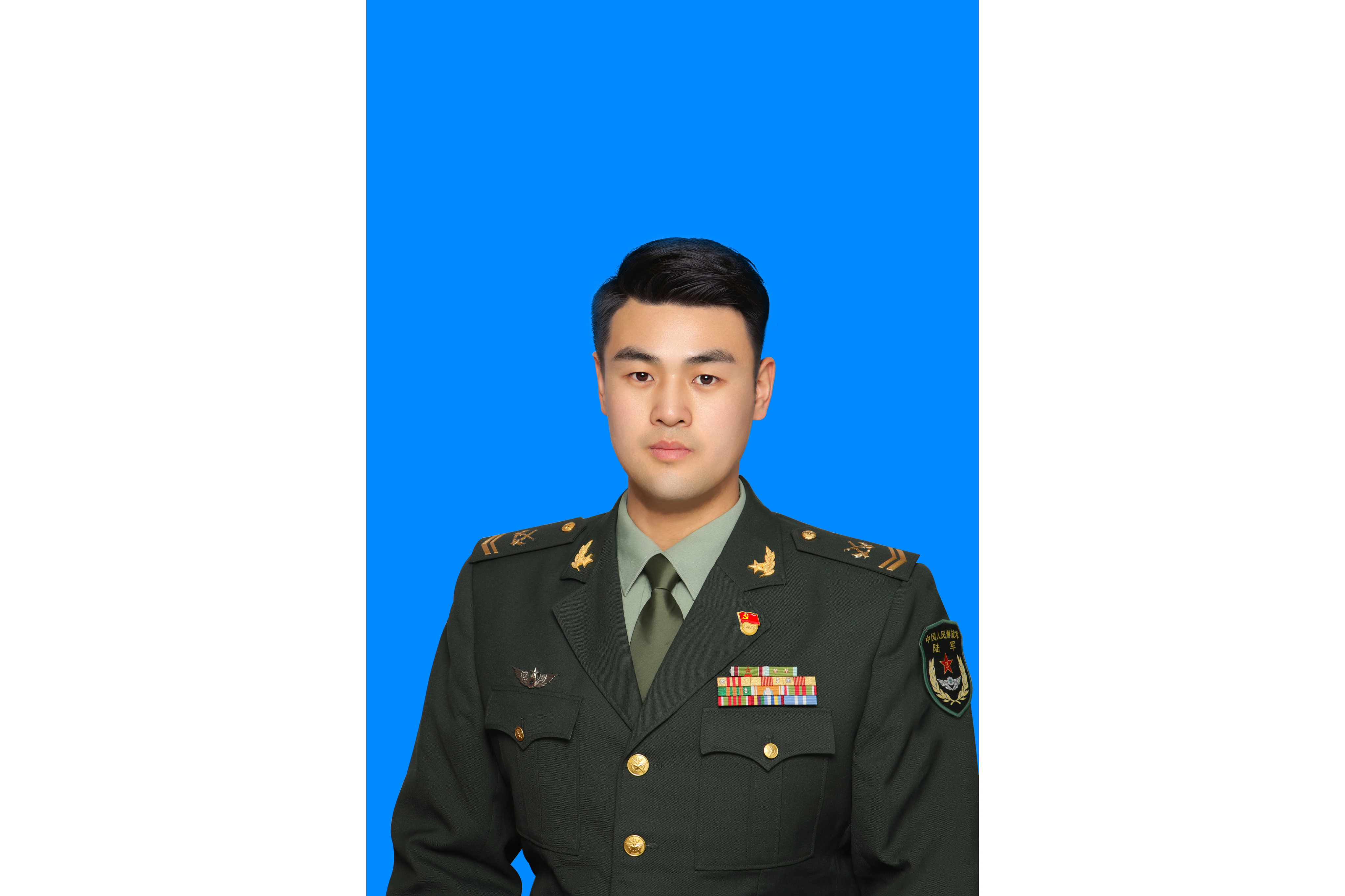 出生,2012年12月入伍,中士军衔,现为中国人民解放军32104部队89分队战