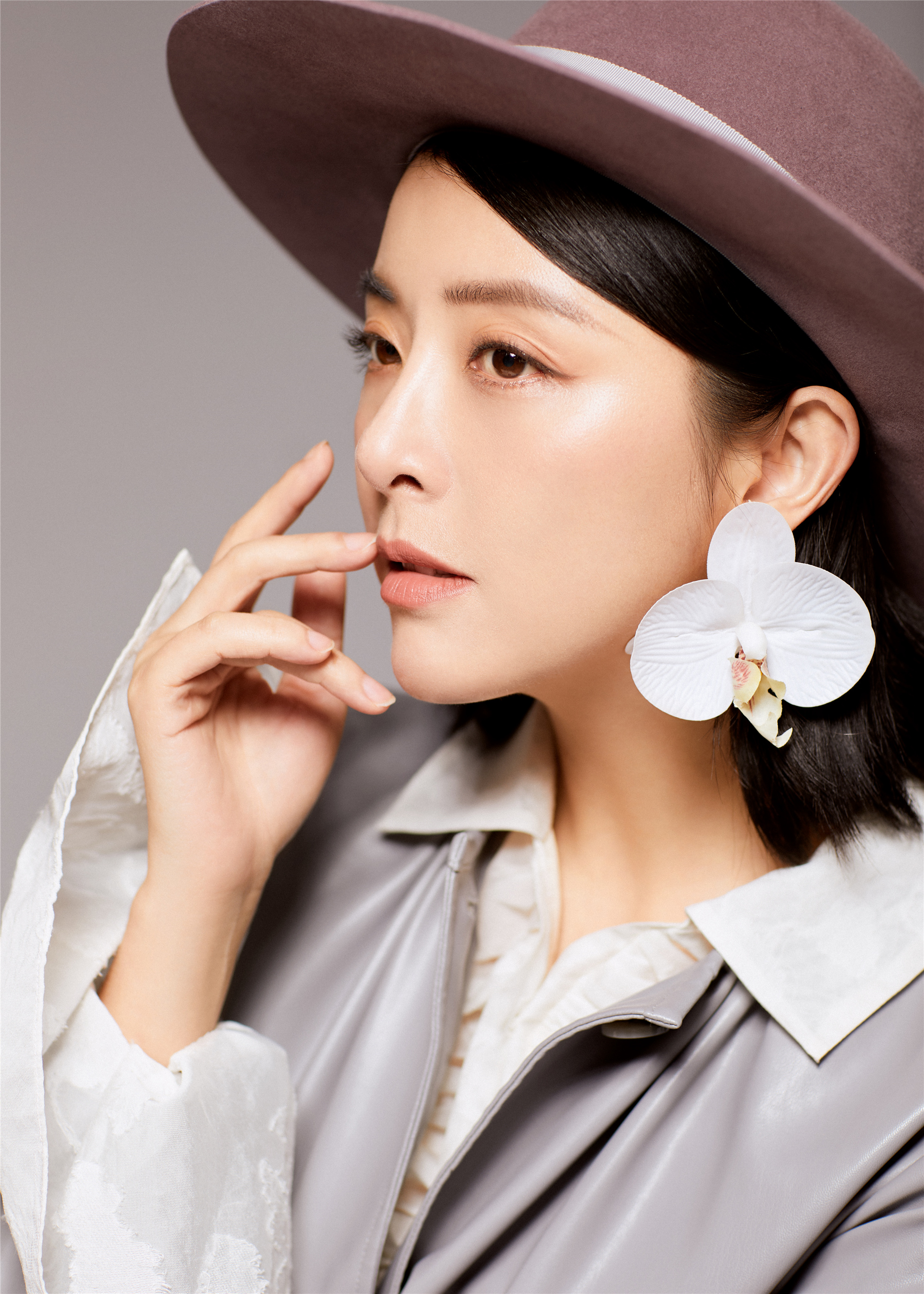  p>黄小蕾,1981年5月18日出生于重庆市万州区,中国内地女演员,主持人.