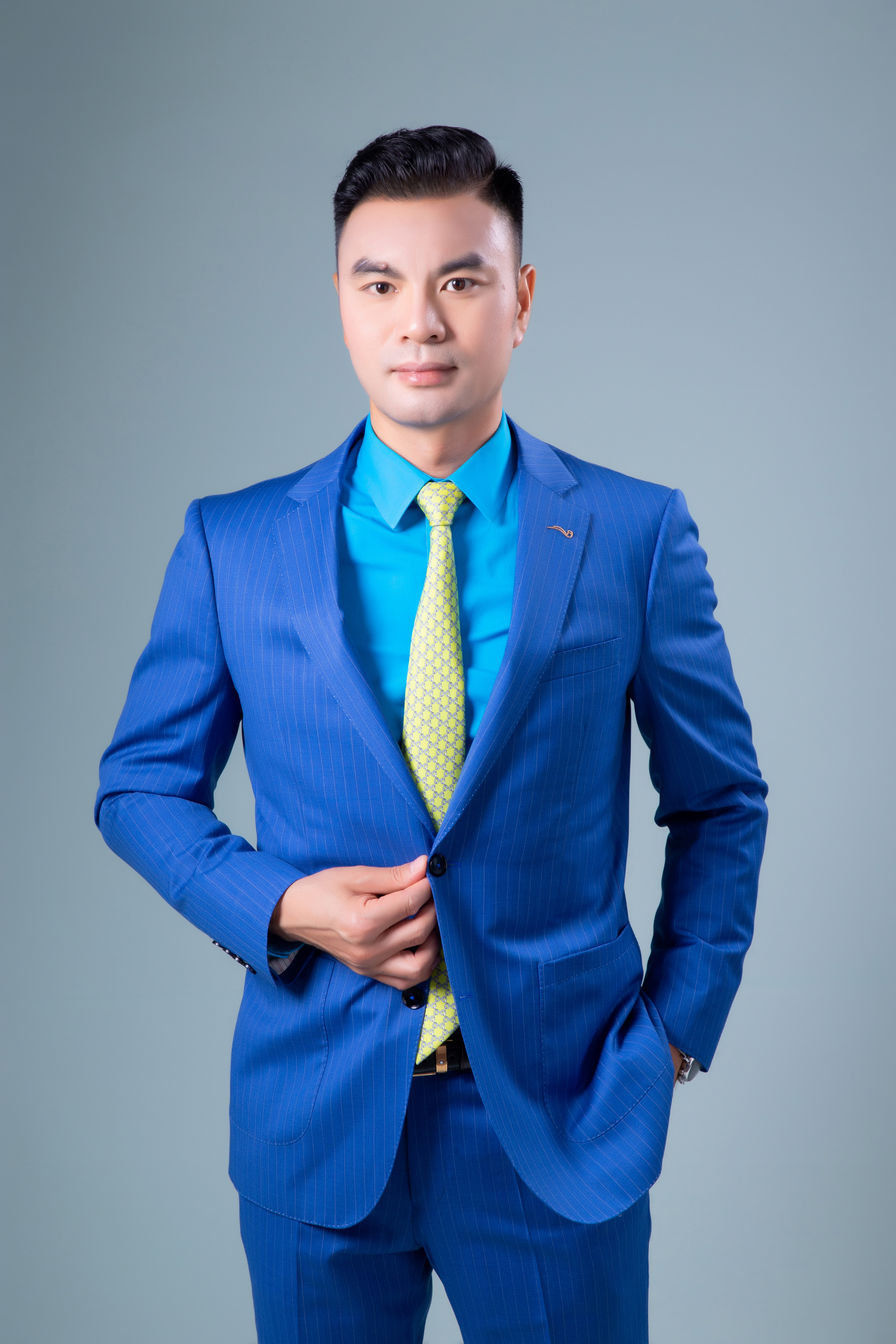 退休认证规划师,国家注册高级理财规划师,保险生活杂志封面人物,平安