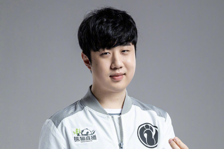  p data-id="gnbtwwv5ms">李浩成,比赛id:duke( i>曾用:leopard) /i>