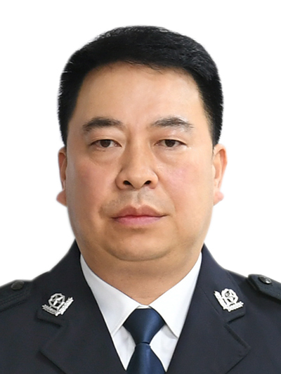  p>陈小猛,男,汉族,1972年8月生,贵州仁怀人,中共党员,1990年3月参加