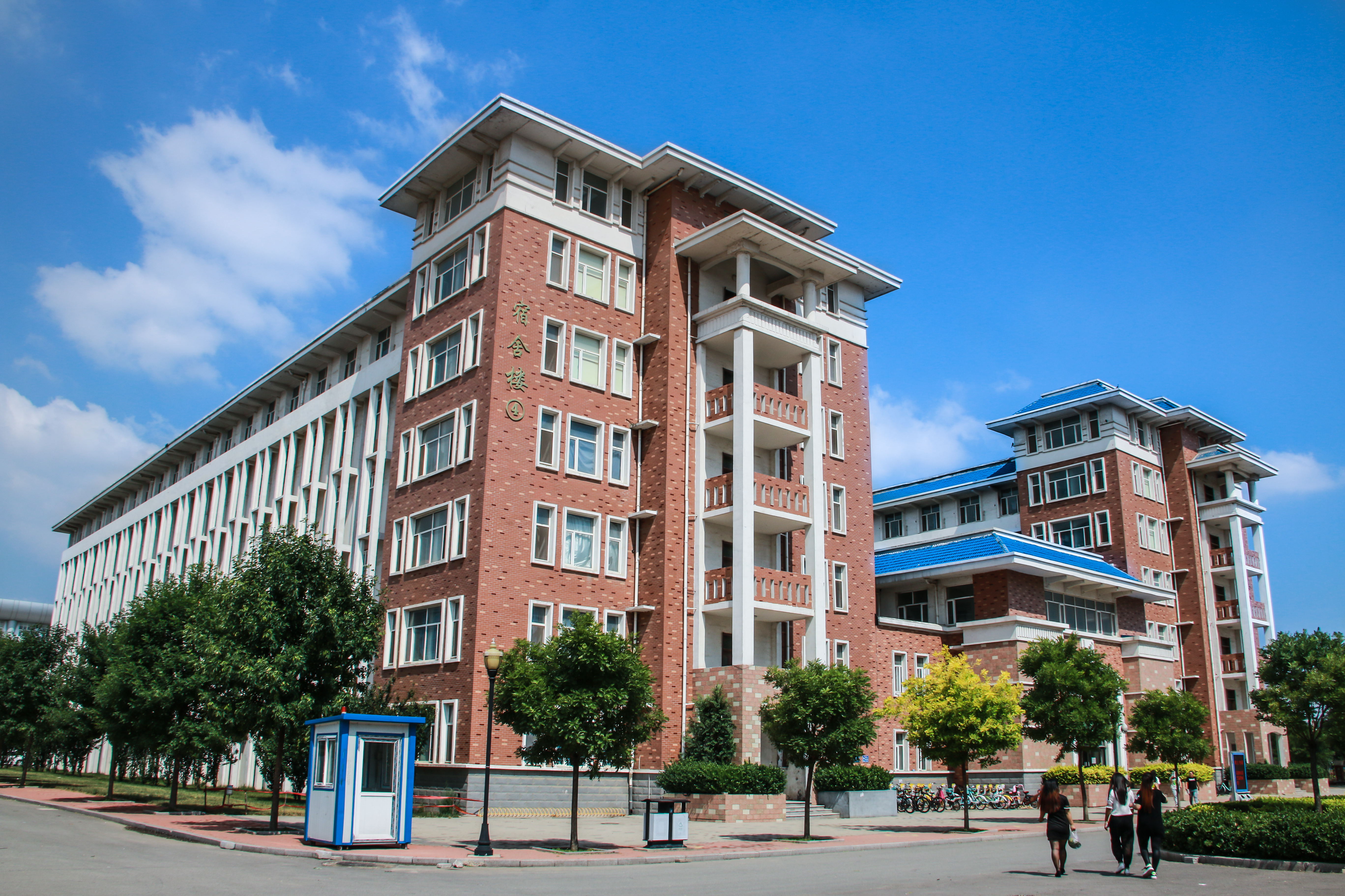  p>河北农业大学渤海校区( i>agricultural university of hebei