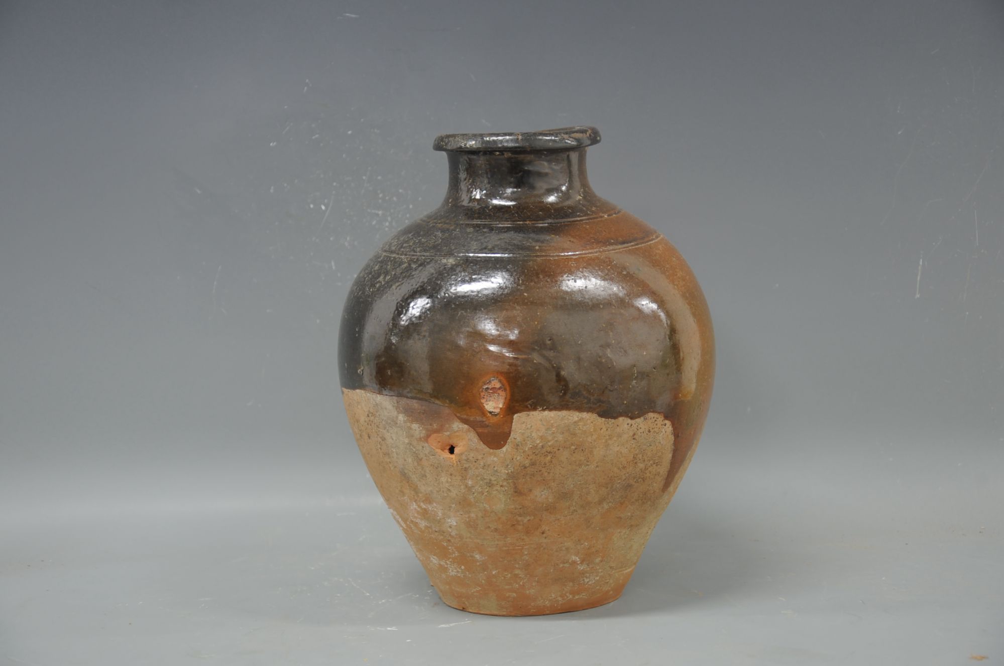 唐代黄釉陶盖罐