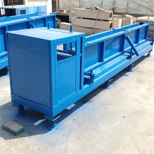 ">新型的防火烟道成型机,操作简单,二人一组就可以生产,无需更换模具