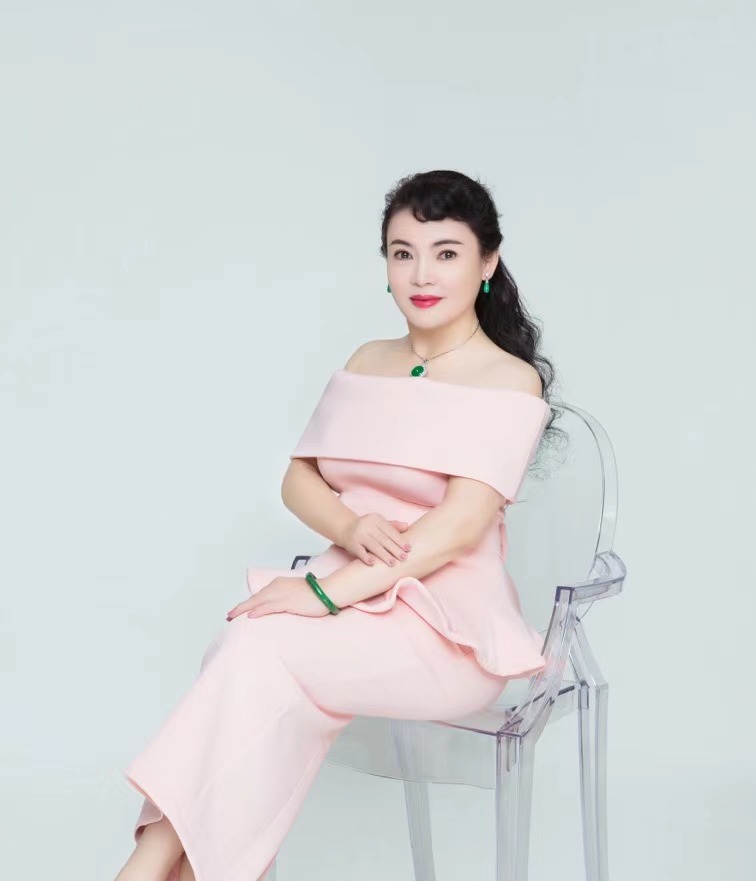 范仲淹26世孙,中国当代十大杰出女性.