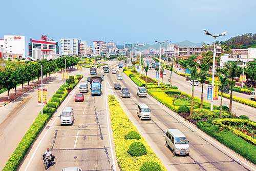  p>惠南大道是中国广东省惠州市境内一条连接惠城区与惠阳区的景观