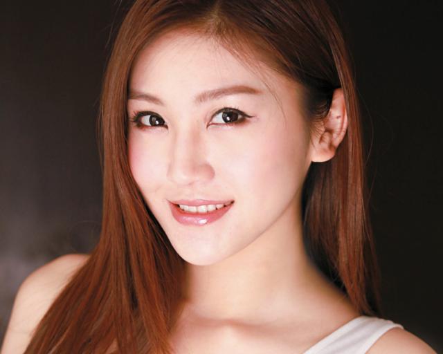 纳兰扮演角色