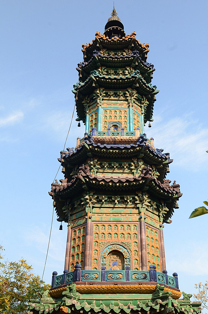  p>多宝琉璃塔,也称" a target="_blank" href="/item/多宝佛塔