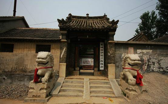  p>后黄清真寺,位于山东省肥城市边院镇后黄村南.