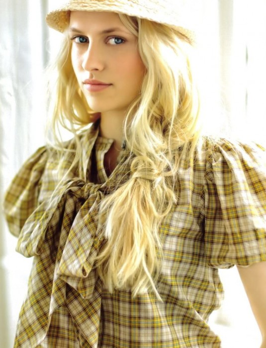  p>泰莉莎·帕尔墨 i>(teresa palmer) /i>,1986年2月26日出生在